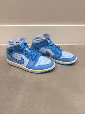 Jordan 1 Mid - Light Blue/Blue